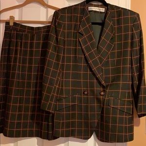 Evan Picone skirt suit, dark green, gold and red